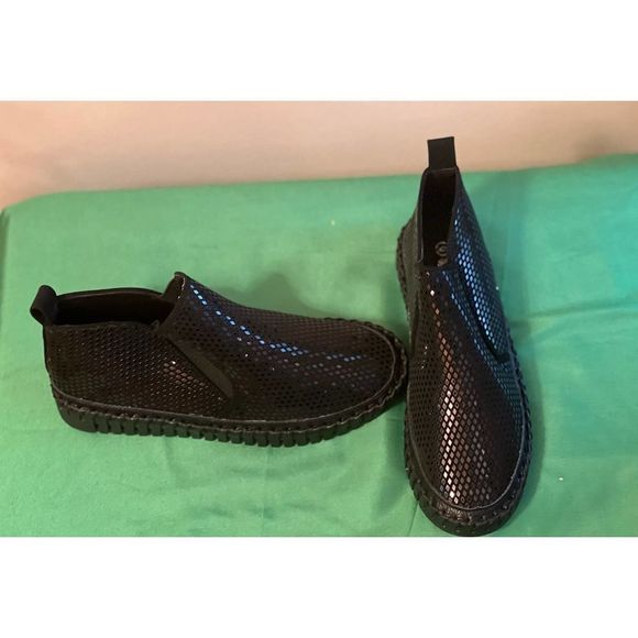 ITALINA Black geometric slip on High top sneakers women size 6 - Picture 2 of 6